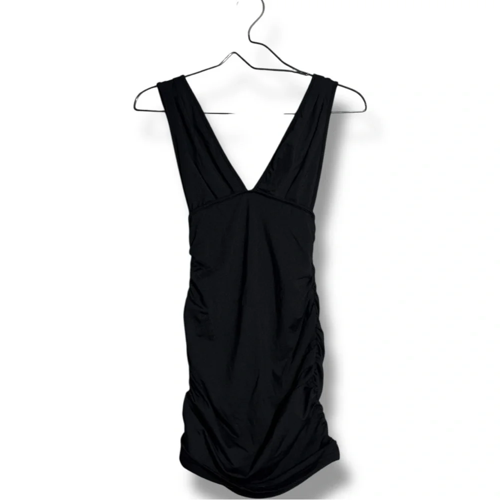 Unbranded Stretchy and Rouched on Sides Stylish Black V-Neck Bodycon Dress